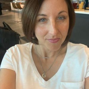 Meet your Posher, Leslie